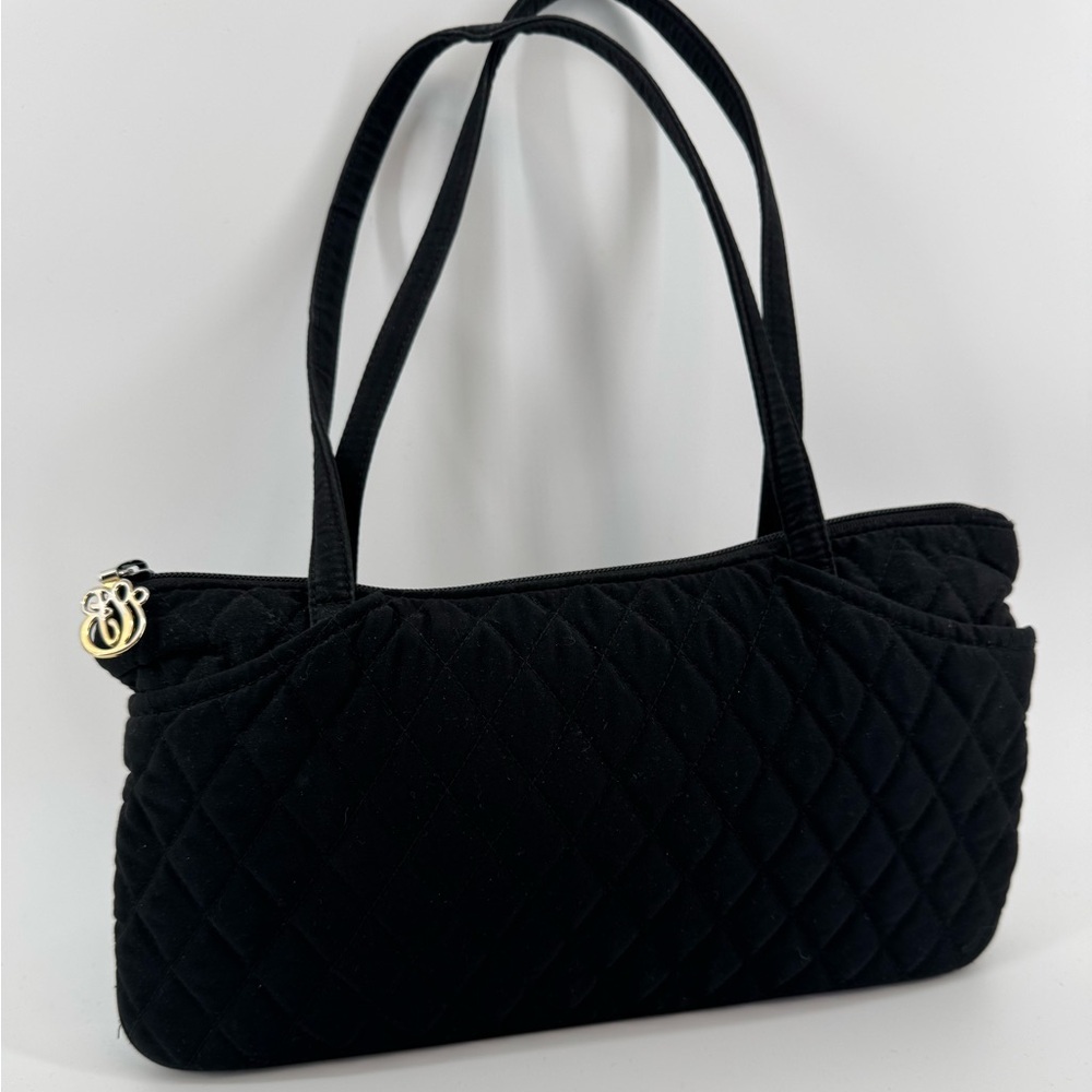 VERA BRADLEY QUILTED HANDBAG CLASSIC
BLACK MICROFIBER INNER/ OUTER POCKETS
